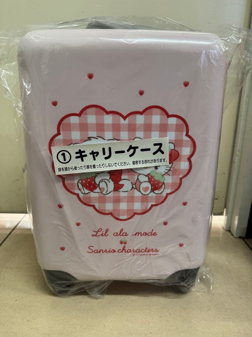 Sanrio Lil ala mode キャリーケース Lil ala mode リルアラモード キャリーケース - メルカリ