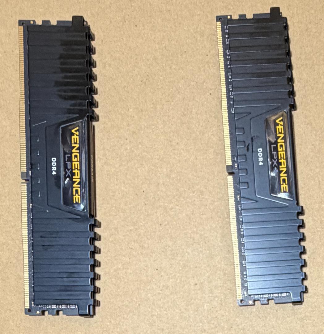 テストPASS】CMK32GX4M2E3200C16【中古品】16G×2枚 - メルカリ