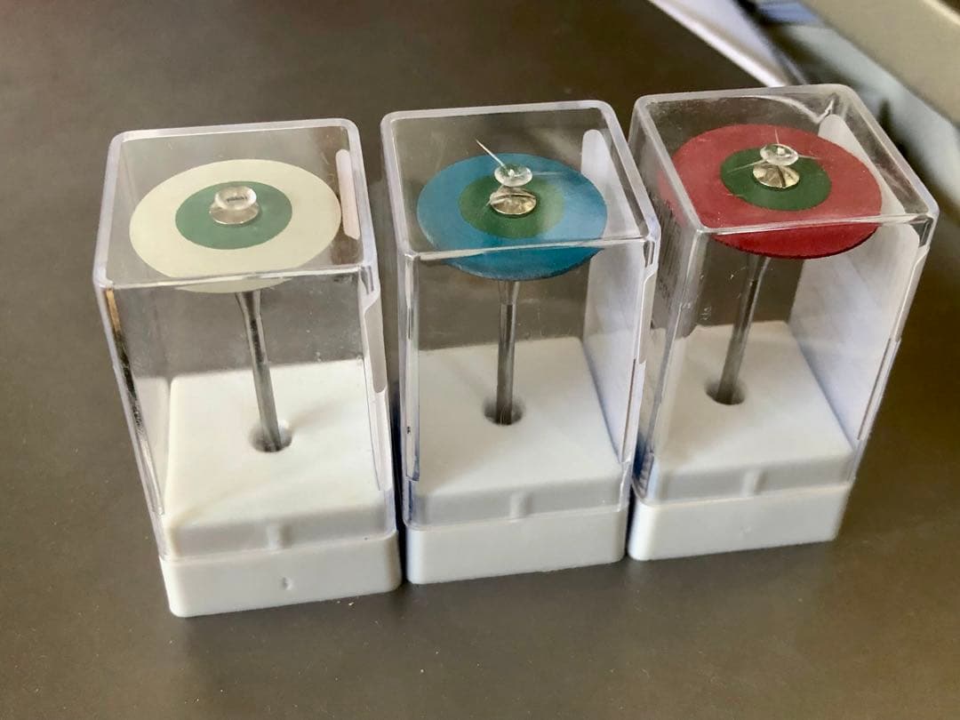 ダイヤモンドラバー3個セット 赤:荒青: 中荒　白: 艶出し 楽天市場】AZ エーゼット ラバーペイント マットレッド 赤 400ml