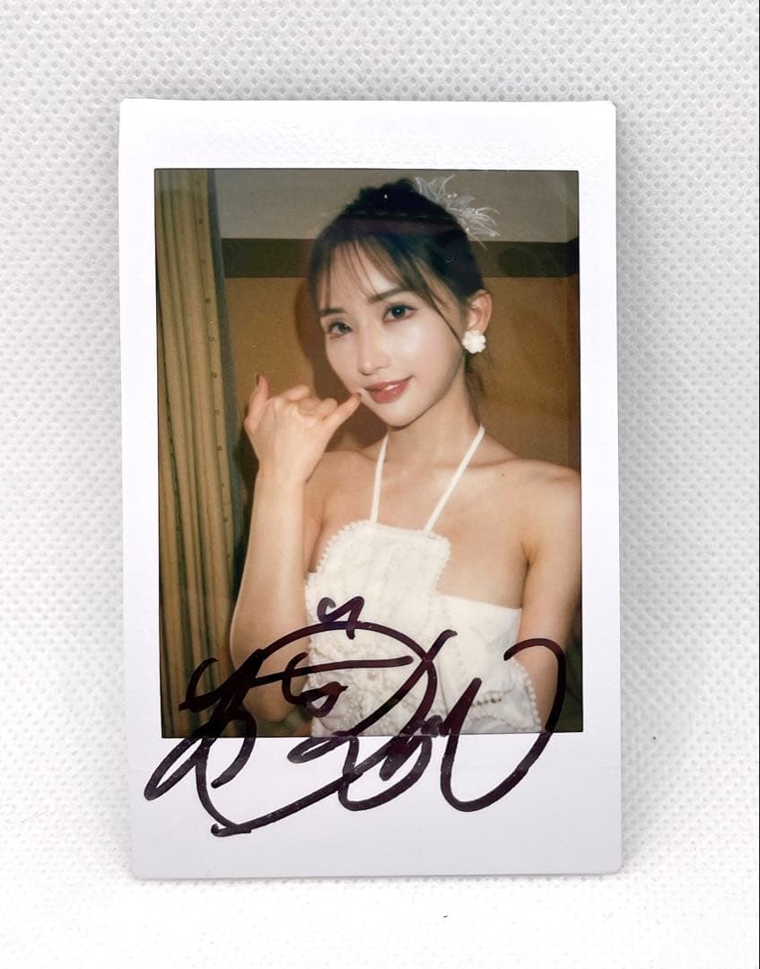 楪カレン 直筆サイン入り チェキ - メルカリ