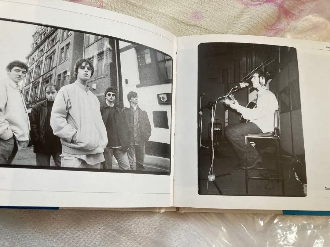 Oasis 洋書 写真集／How Does It Feel? 希少・ヴィンテージ - メルカリ