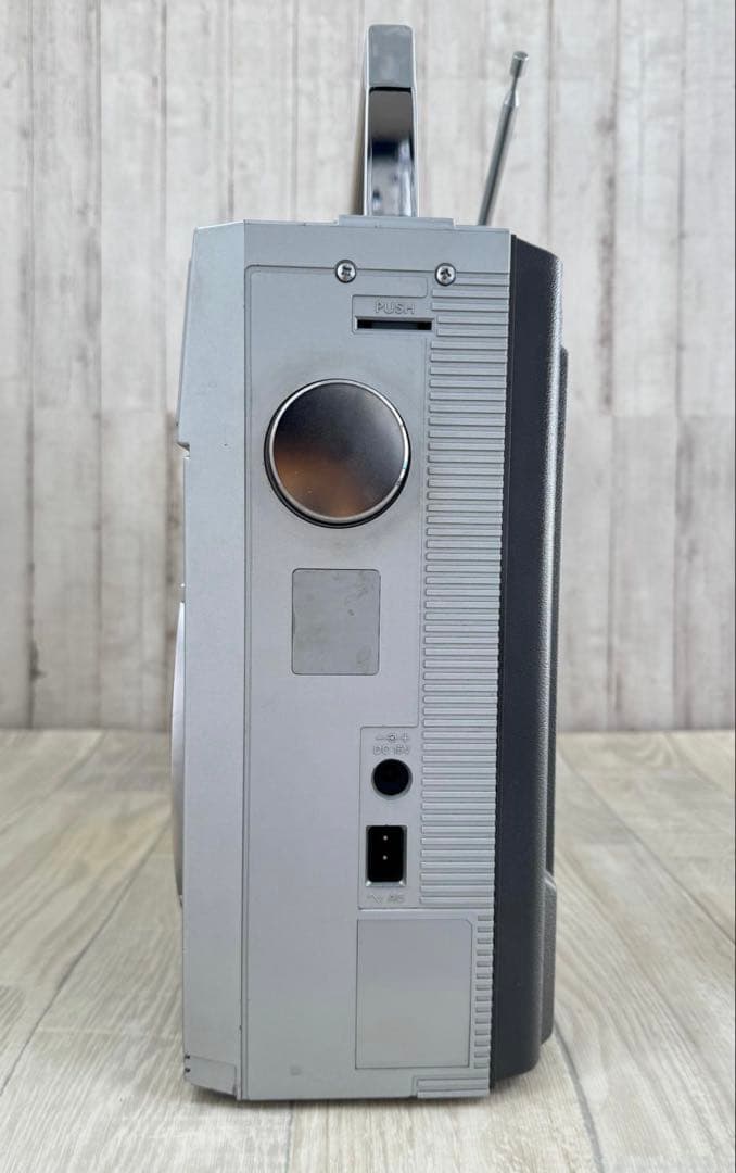 希少VICTOR ビクター ラジカセ RCーM70 昭和レトロラジオ - メルカリ