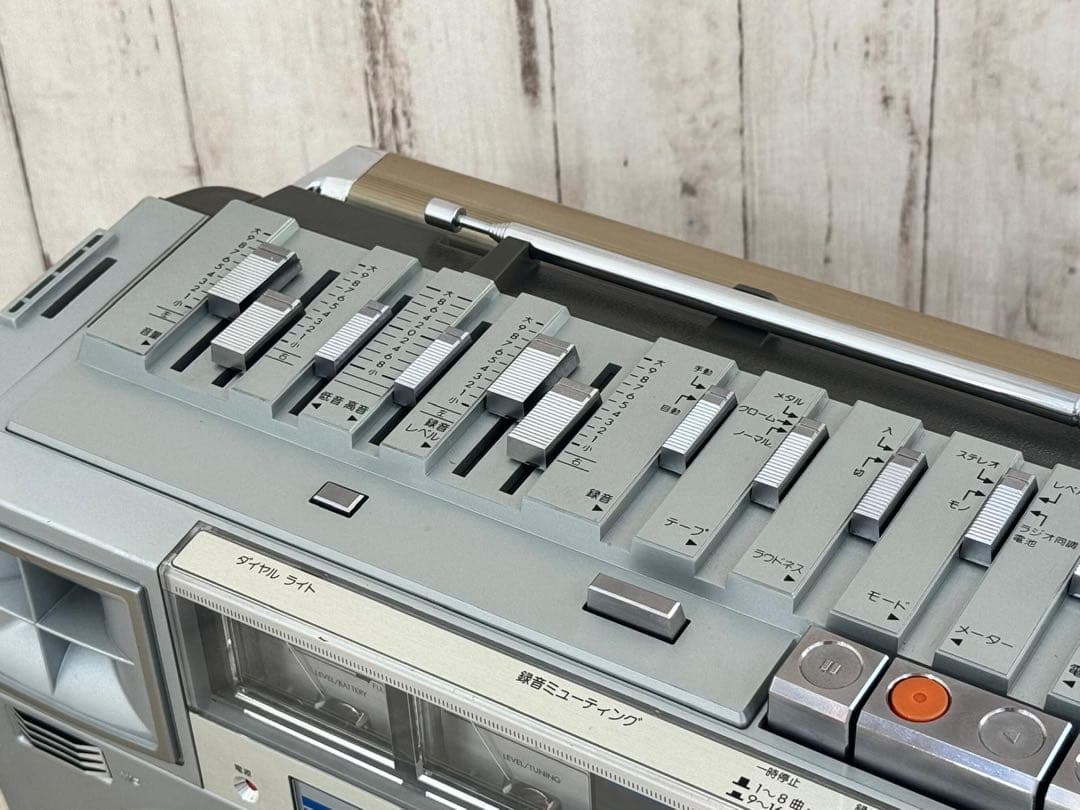 希少VICTOR ビクター ラジカセ RCーM70 昭和レトロラジオ - メルカリ