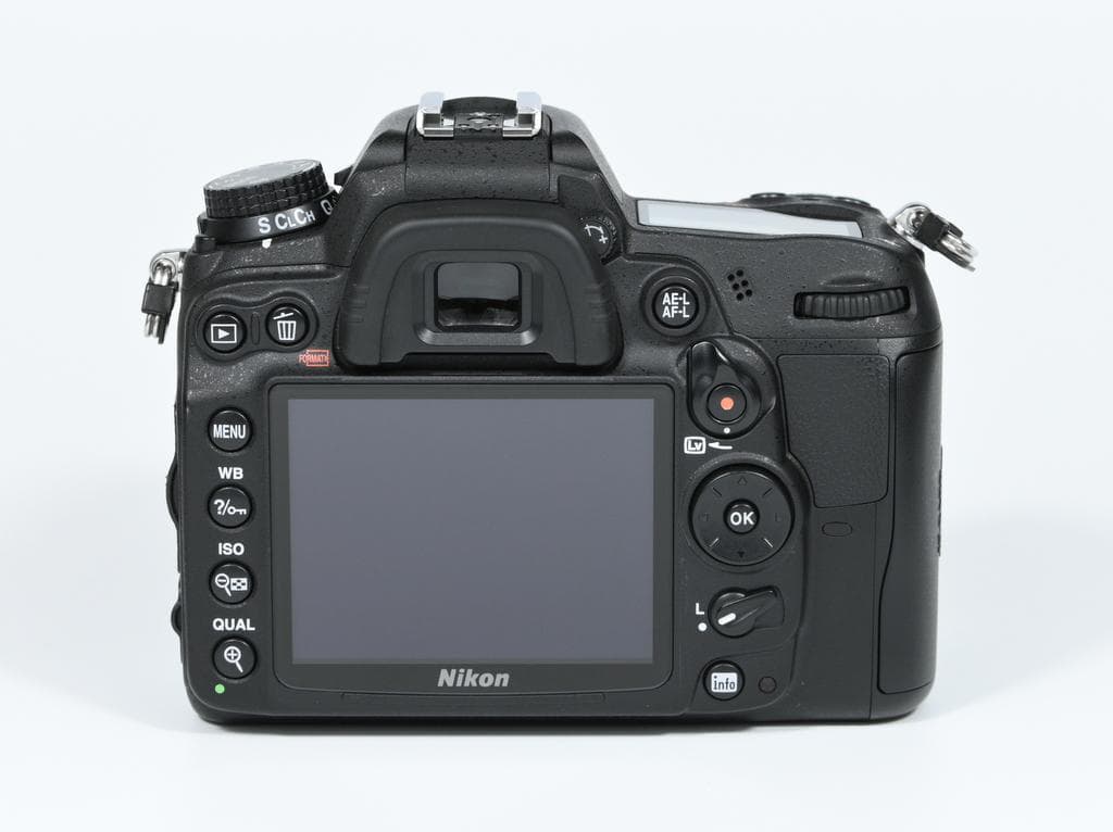 【超美品】 ニコン　Nikon D7000 ボディ 《ショット数2800》