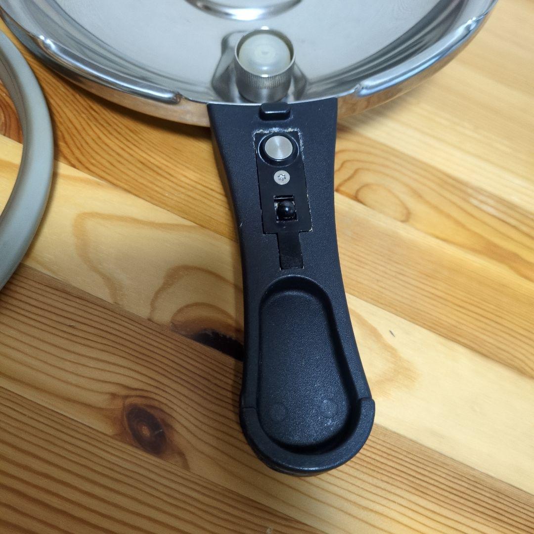 アサヒ軽金属　 活力鍋 5.5L 　中古品