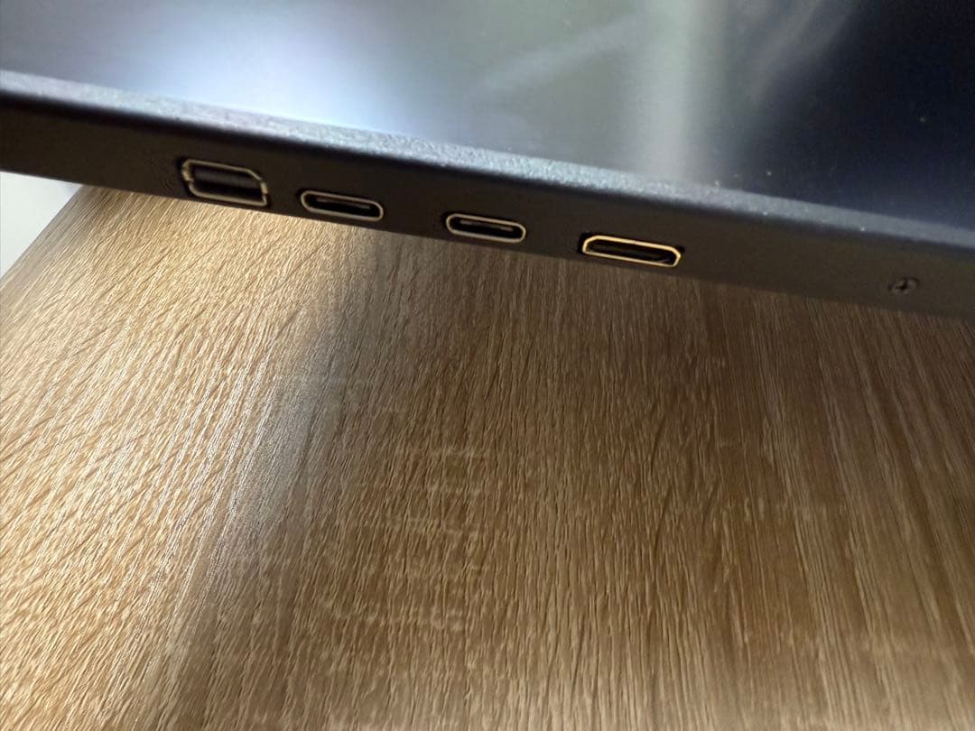 h*a様 18インチ 2.5k 120hz モバイルモニター