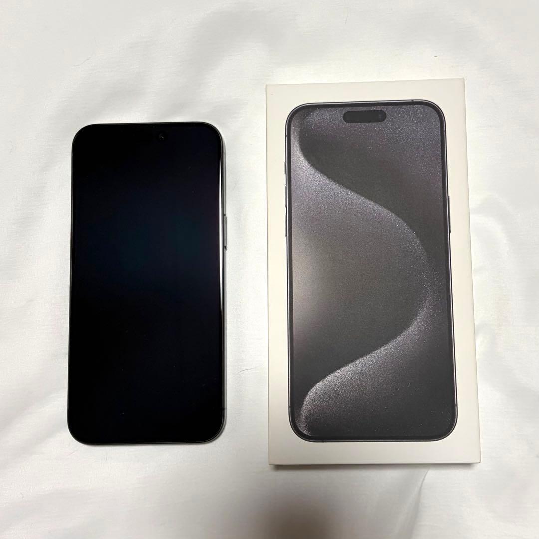 iPhone 15 Pro max 512gb ブラック 本体　simフリー iPhone 15 Pro Max 512GB - ブラックチタニウム（SIMフリー）[整備済