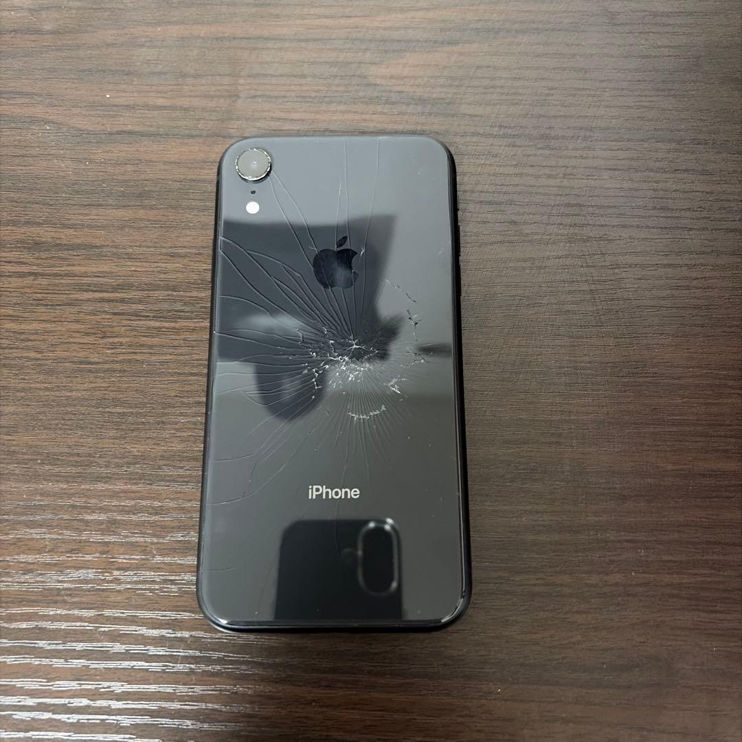 背面割れ・カメラ傷あり】iPhone XR 128GB SIMフリー ブラック - メルカリ