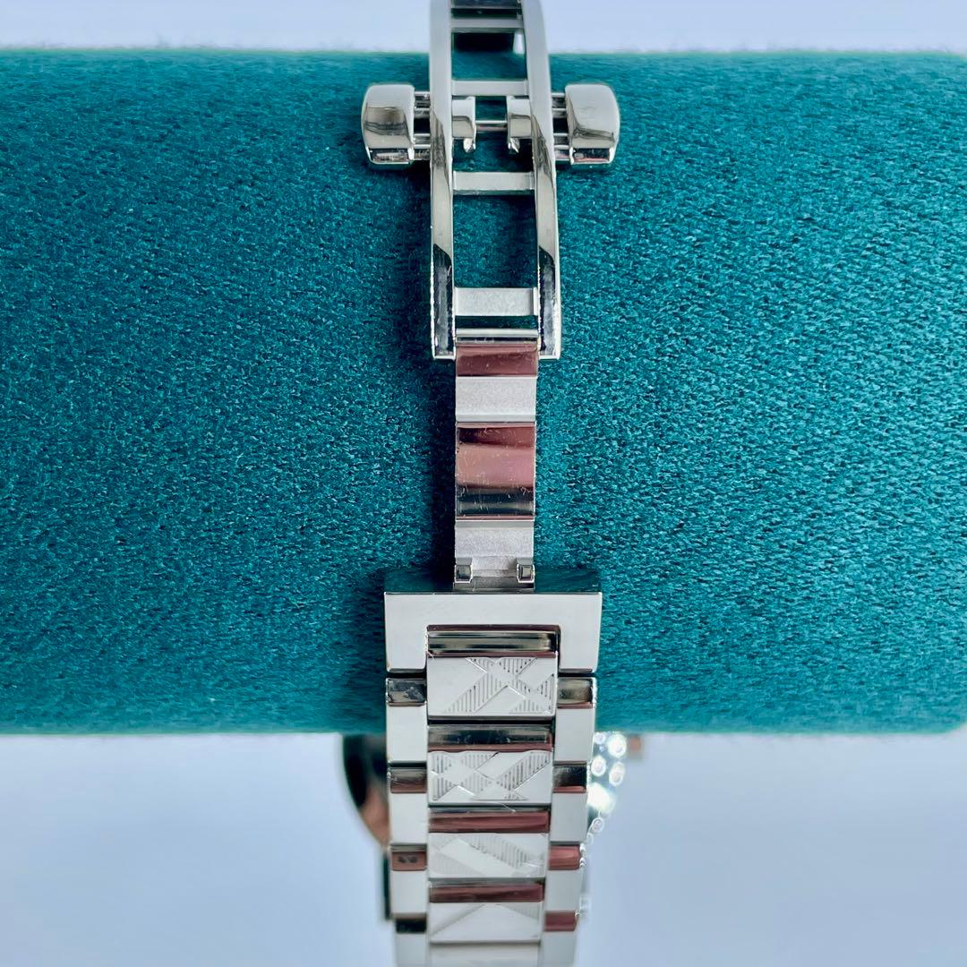 美品 バーバリー 時計レディースBU9233 ホワイトノバチェック箱付き