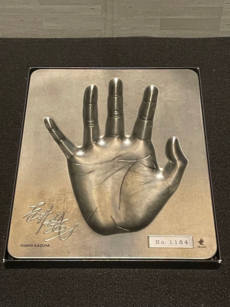 激レア 非売品 吉井和哉 手形 THE YELLOW MONKEY LOVIN JAPAN最新号】THE YELLOW MONKEY完全復活、そして──吉井和哉、新曲