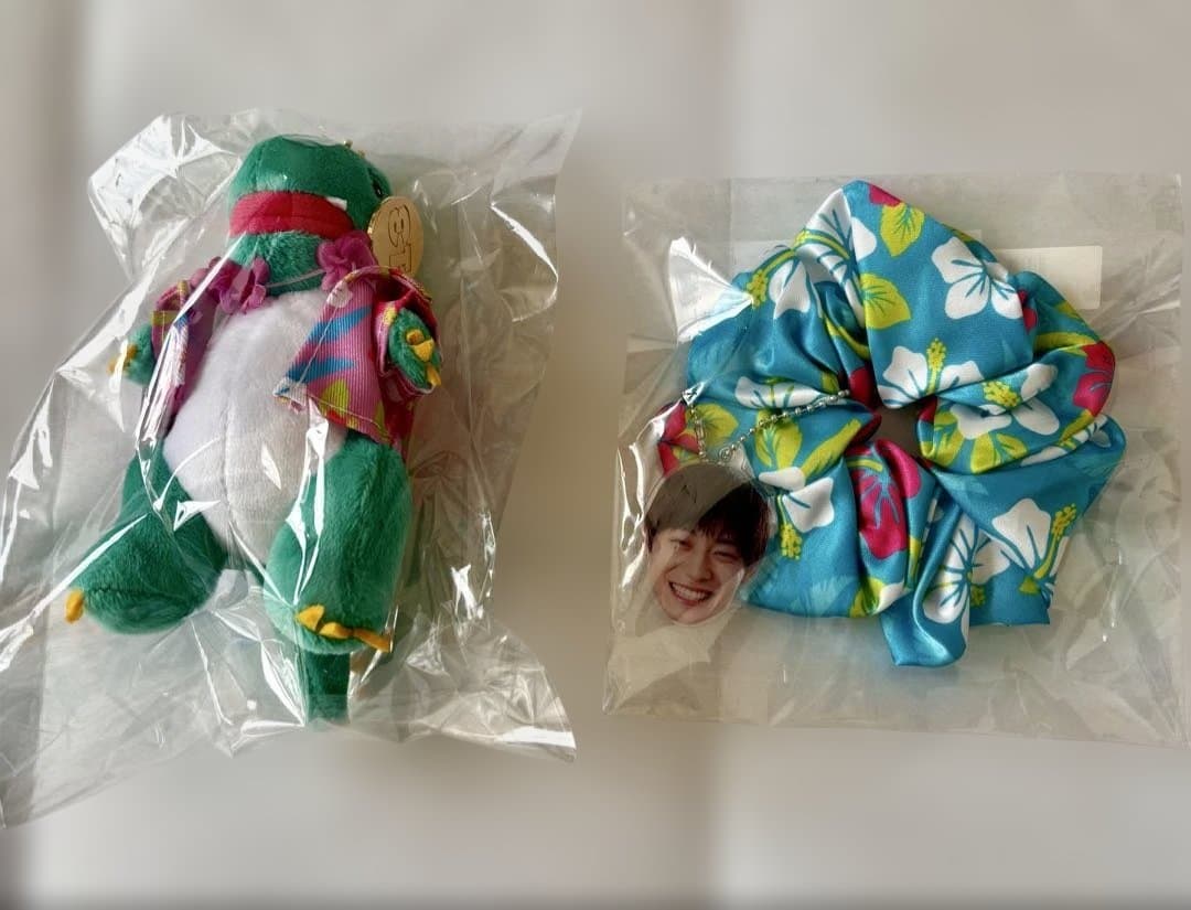 FC会員限定】超特急☆アロハ☆ 高松アロハ25thアロサウルス シュシュ