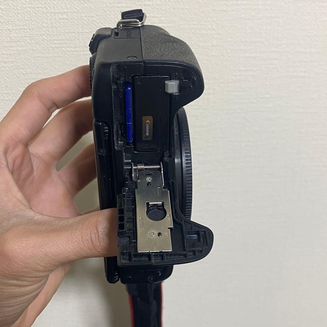 Canon EOS M3 ボディ動作確認済付属品あり液晶反転時ブラックアウト