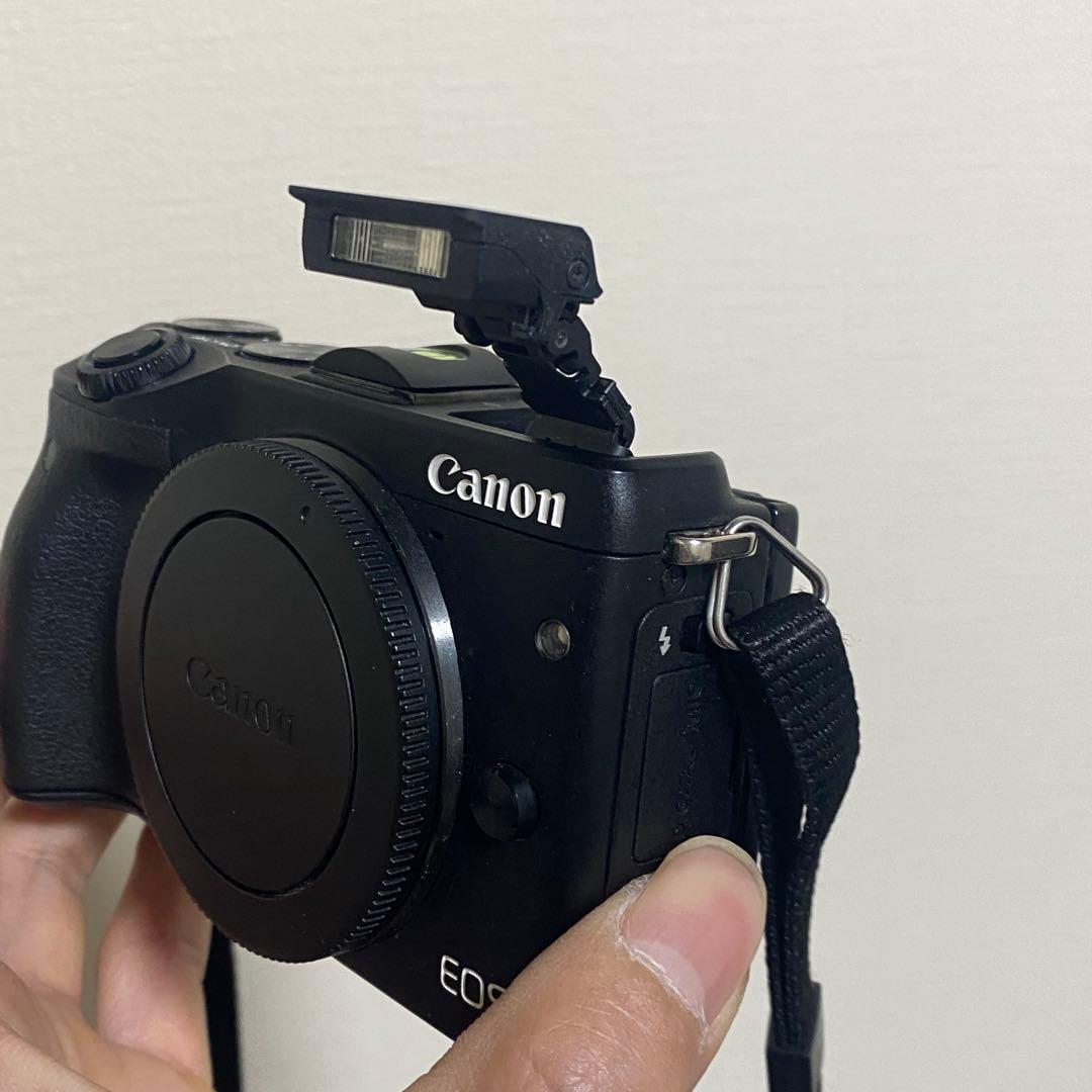 Canon EOS M3 ボディ動作確認済付属品あり液晶反転時ブラックアウト