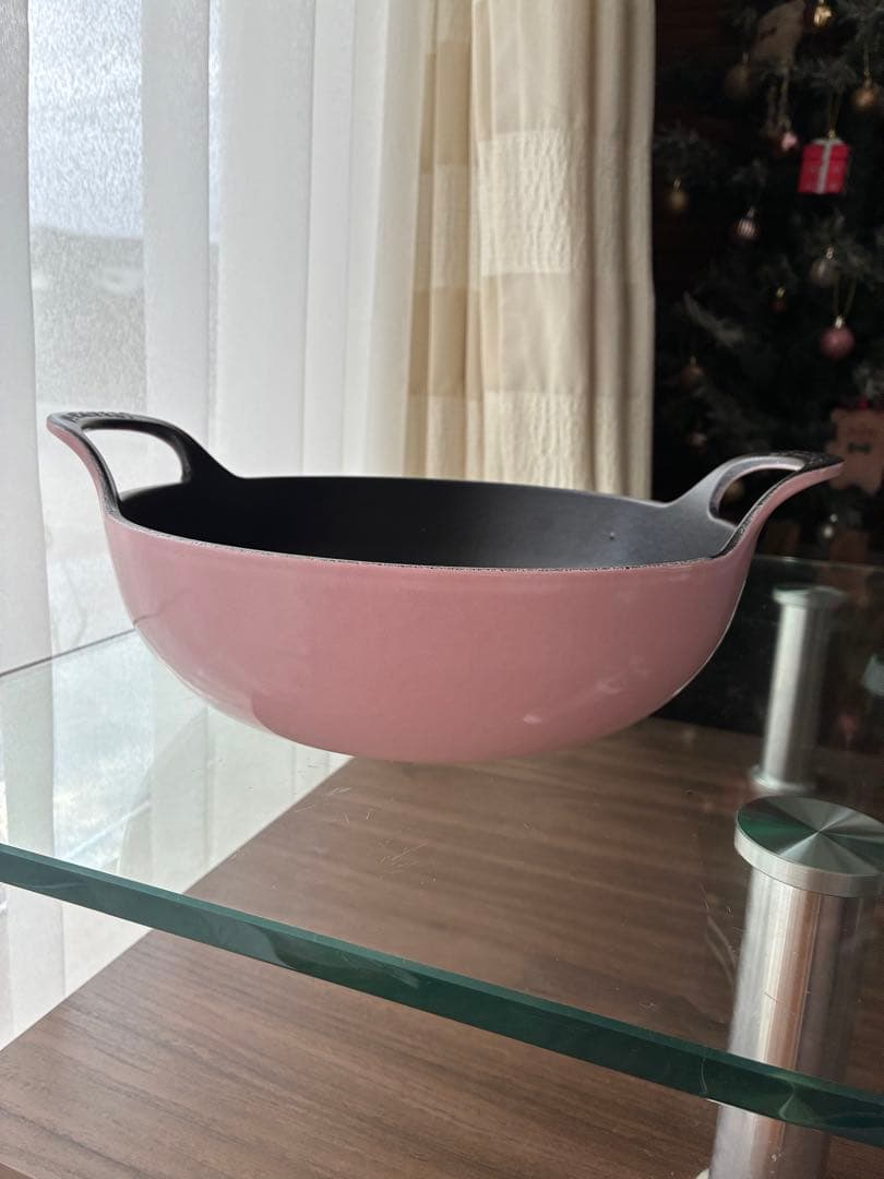 Le Creuset バルチ　24cm ピンク 鍋 Amazon.co.jp: ル・クルーゼ(Le Creuset) 鋳物 ホーロー 鍋ココット