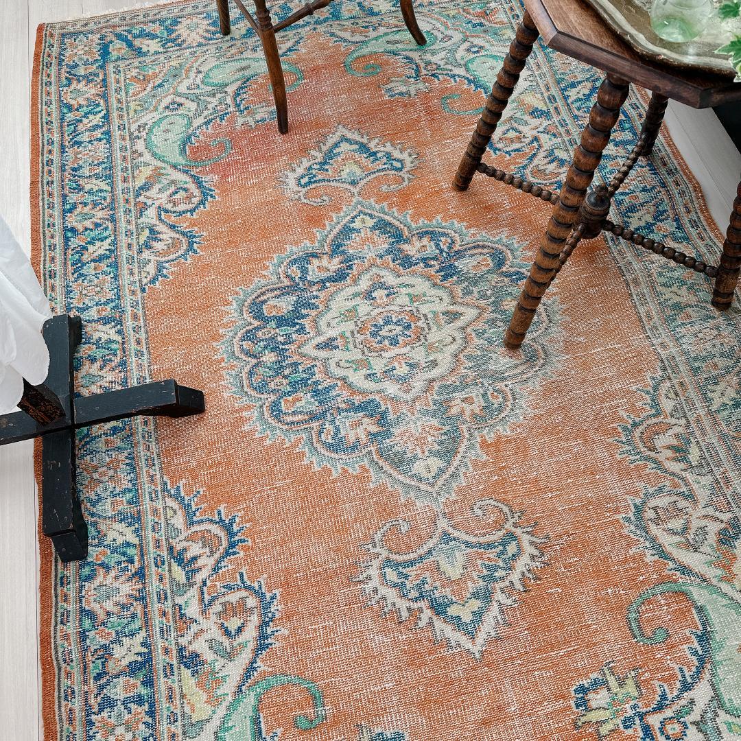 トルコ ヴィンテージラグ A79 大判 オレンジ ターコイズ ネイビー