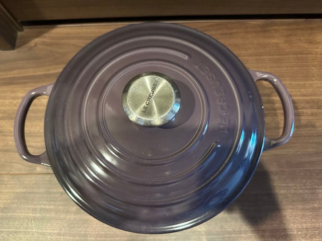 LE CREUSET 両手鍋 パープル　24インチ LE CREUSET (ルクルーゼ) 両手鍋 ブルーベルパープル ココットロンド