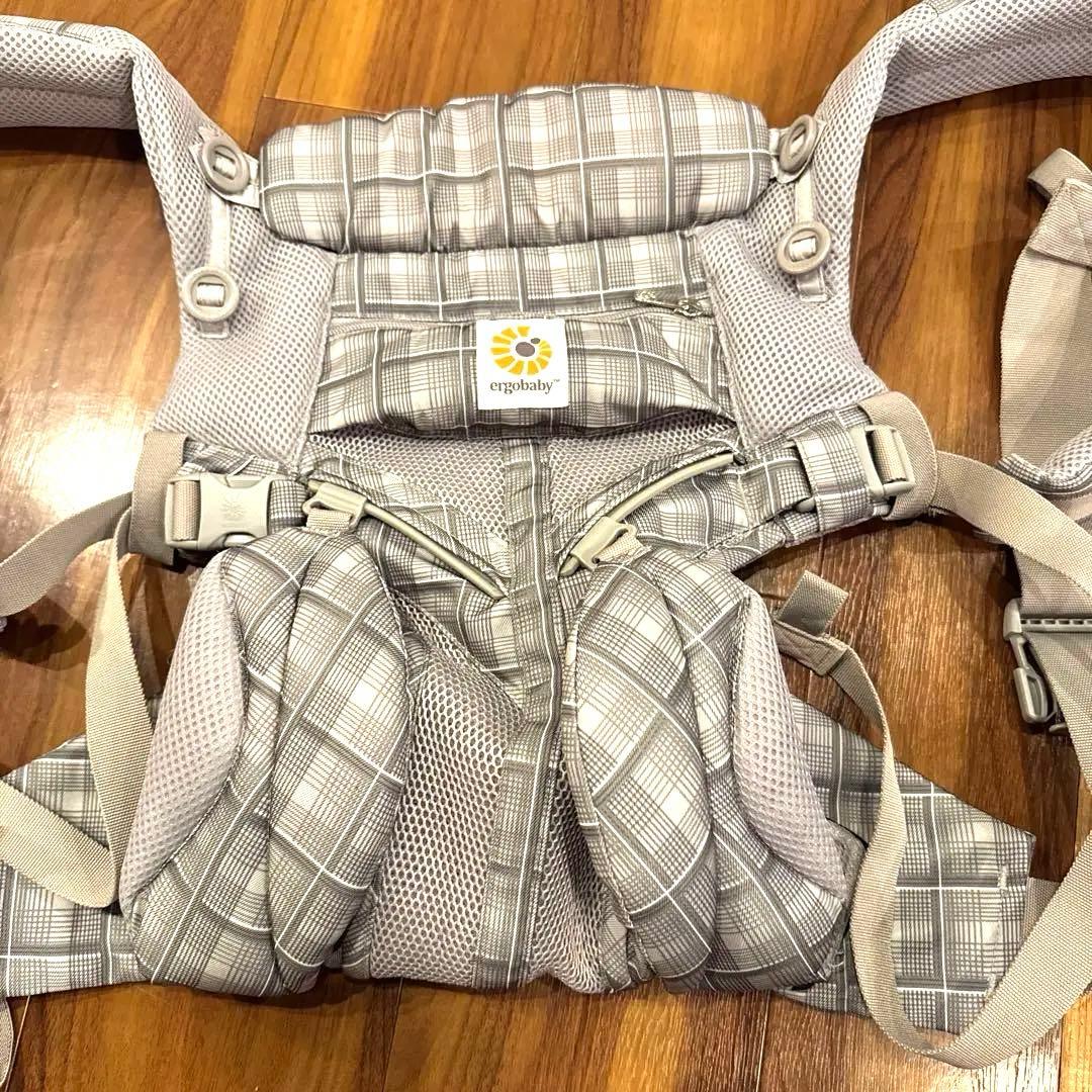 ergobaby 抱っこ紐 グレー・チェック柄 - メルカリ