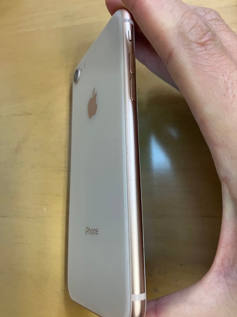iPhone8 本体　美品