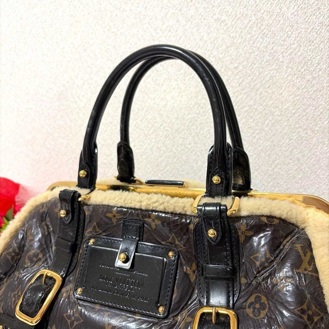 LOUIS VUITTON モノグラム シアリングストーム マロン ムートン