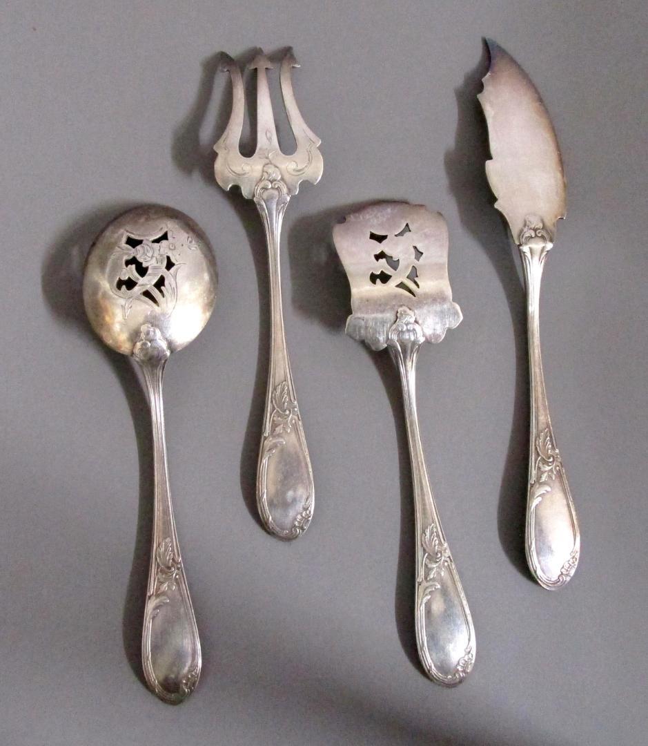 銀製品［オードブルカトラリー 4点セット］刻印：ライオンVH 8