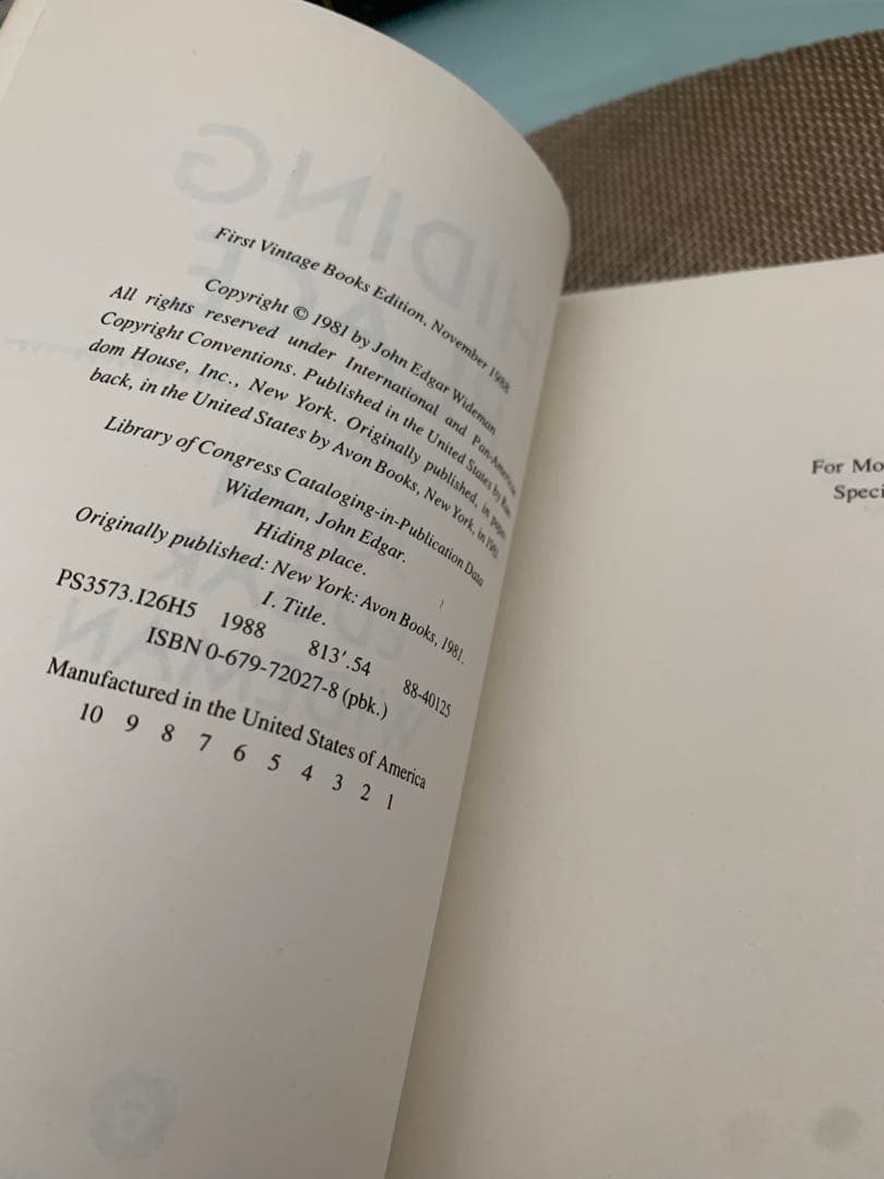 希少 Hiding Place by John Edgar Wideman