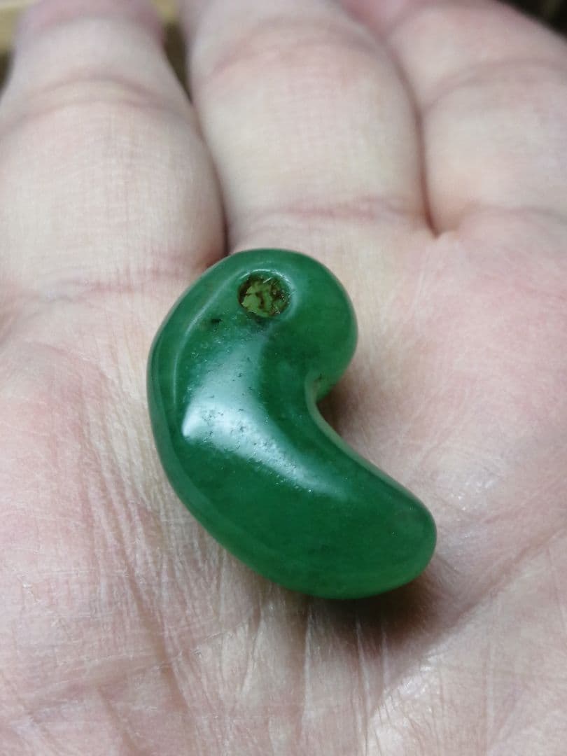 ★【テン】古墳期『琅玕翡翠勾玉』出土品。2.80cm 本物品　超ろうかん。