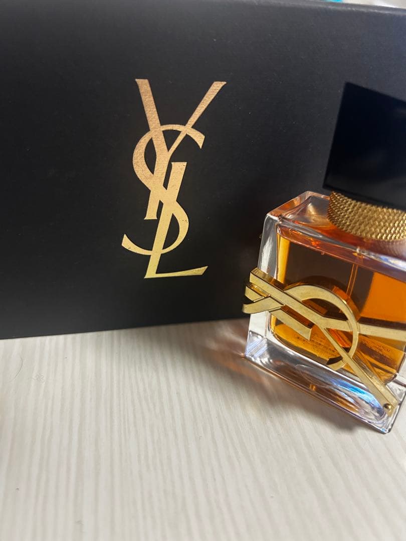 YSL Yves Saint Laurent 香水 ギフトボックス付き 🇫🇷 Yves Saint Laurent Gift Set Box Eau de Parfum Libre 50ml 1.69