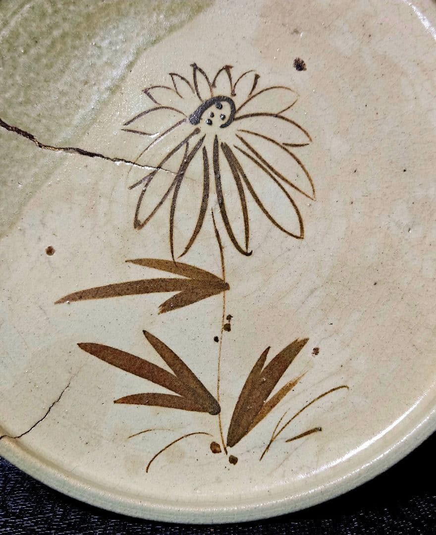 江戸末期～明治時代 瀬戸古瀬戸 鉄絵 菊図 緑釉掛 径20.2cm 行灯皿 石