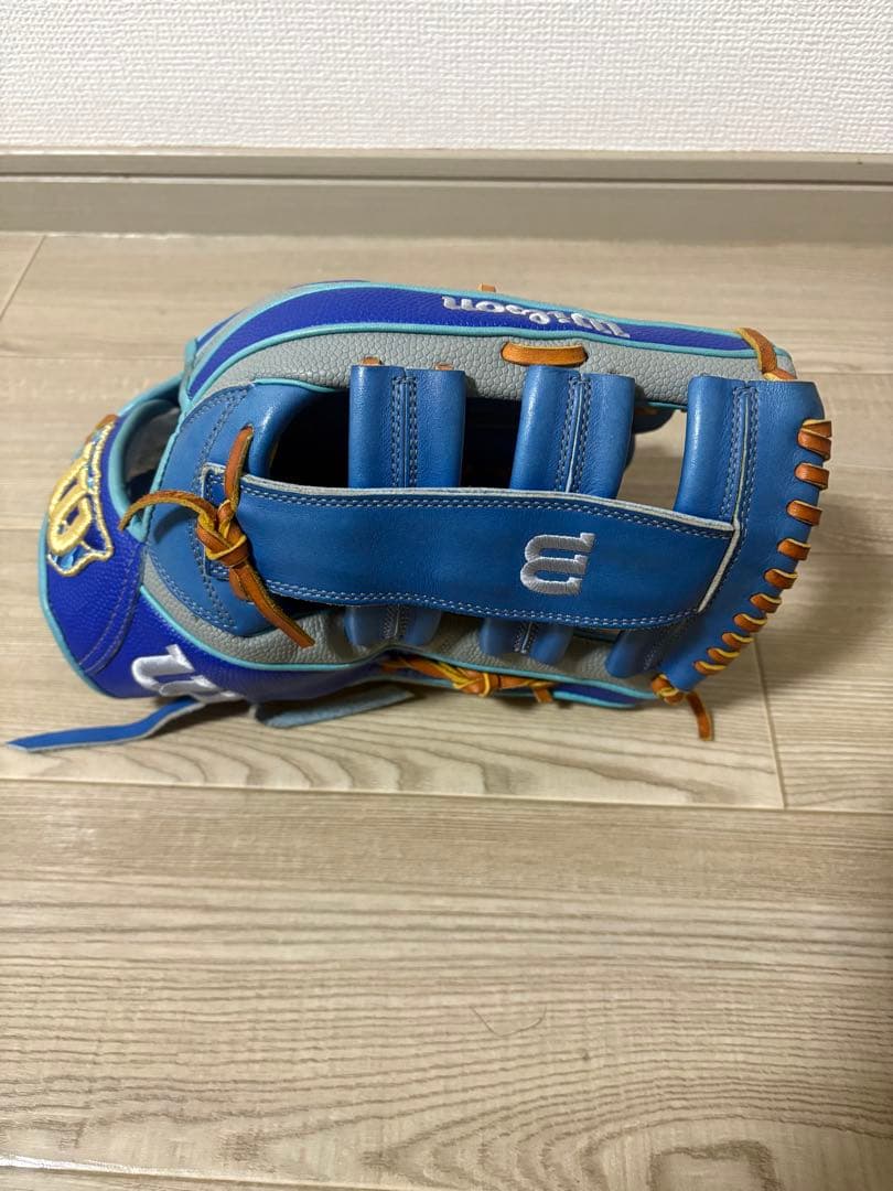 カール　ウィルソン軟式外野手用グローブ