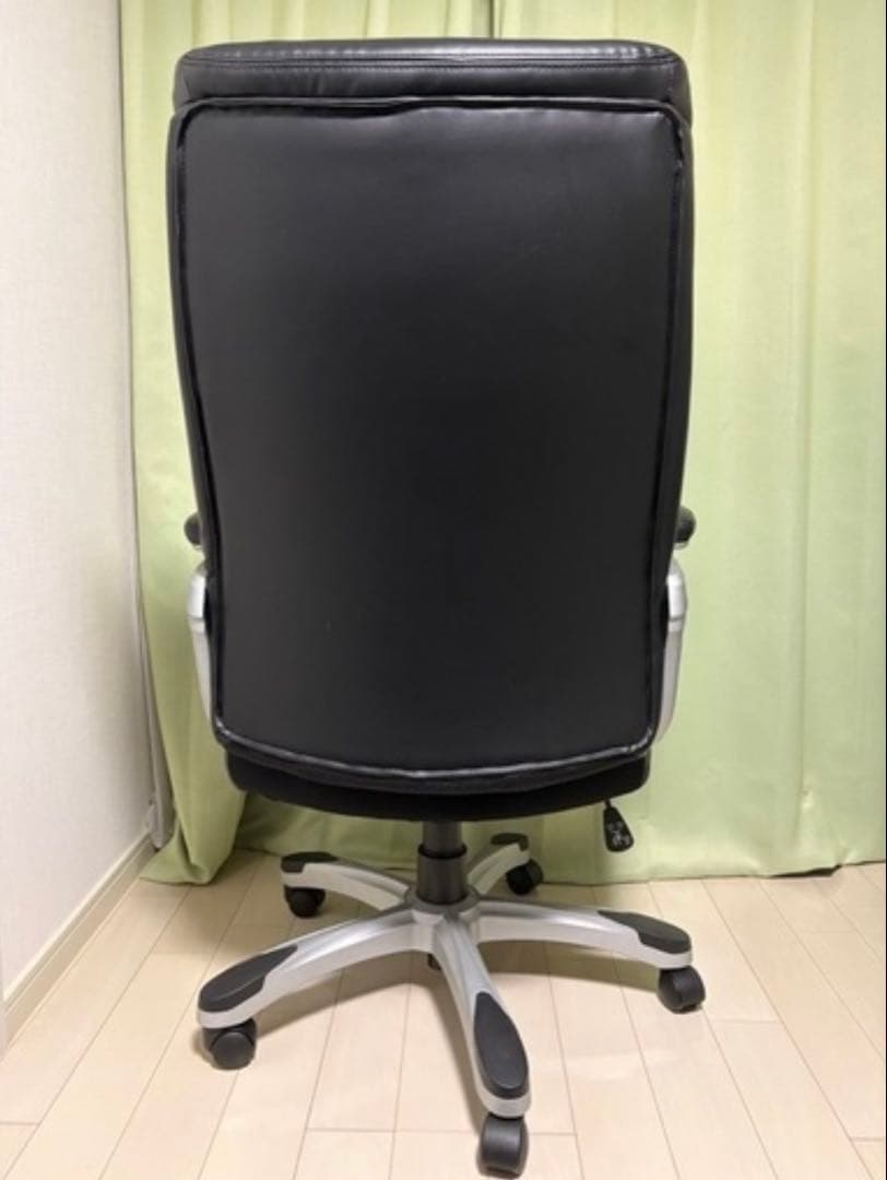 ブラックオフィスチェア 高背もたれ 引き取り限定の通販はau PAY