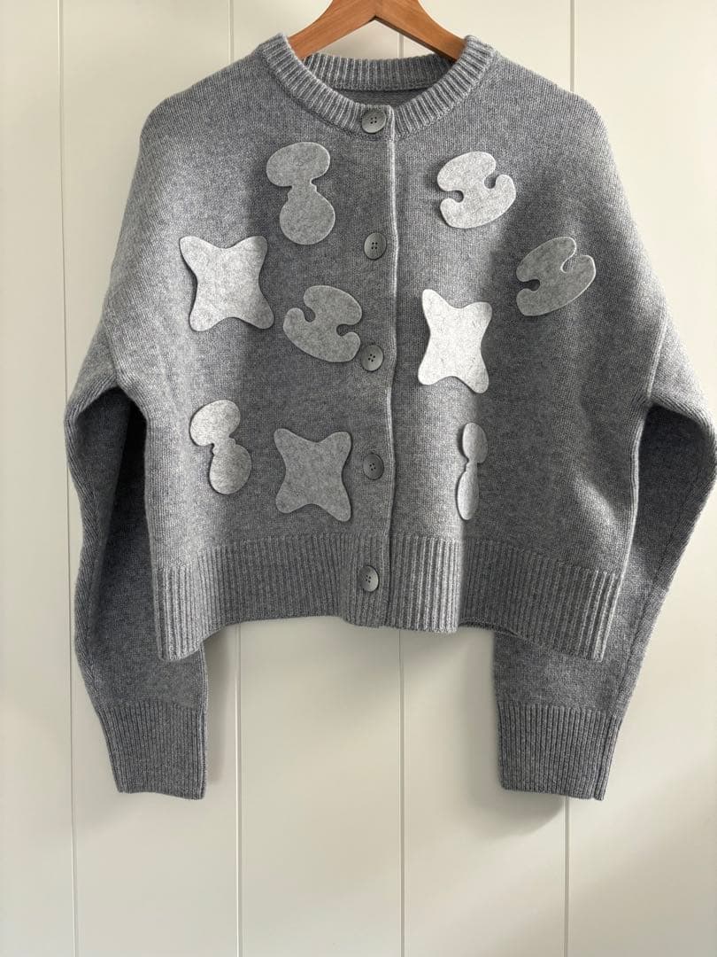 CHAIR-MOTIF KINIT CARDIGAN