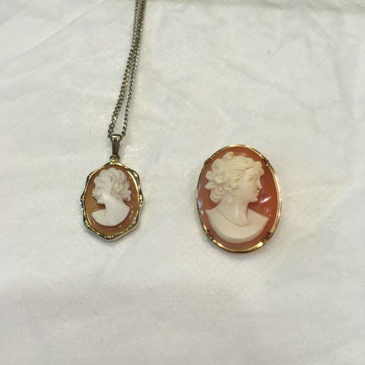 カメオ ネックレス ブローチ ペンダントトップ - メルカリ