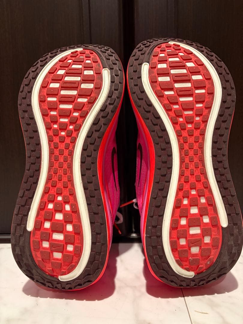 NIKE ナイキ Vomero Plus ボメロプラス　26.0cm