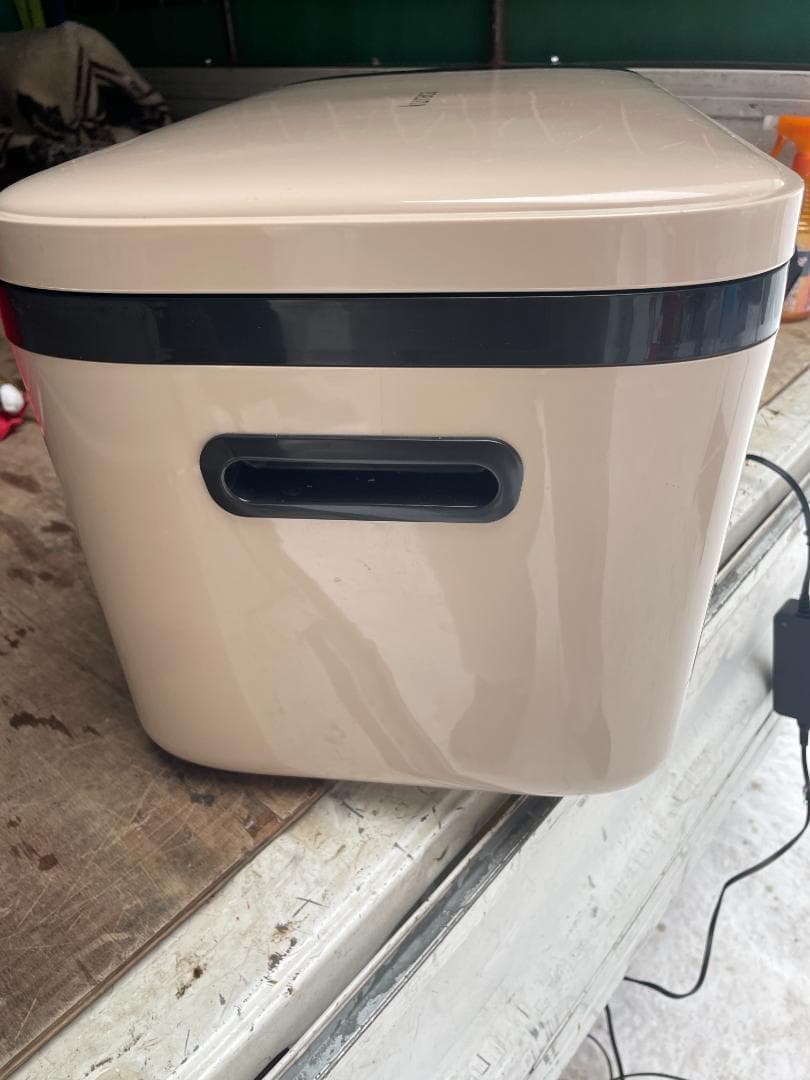 中古美品 20L ポータブル冷凍冷蔵庫 KFERA-20-DE クリーム色 - メルカリ