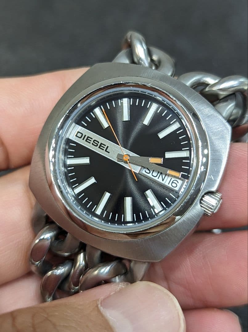 電池交換済 DIESEL ディーゼル DZ-2094 腕時計 チェーン シルバー
