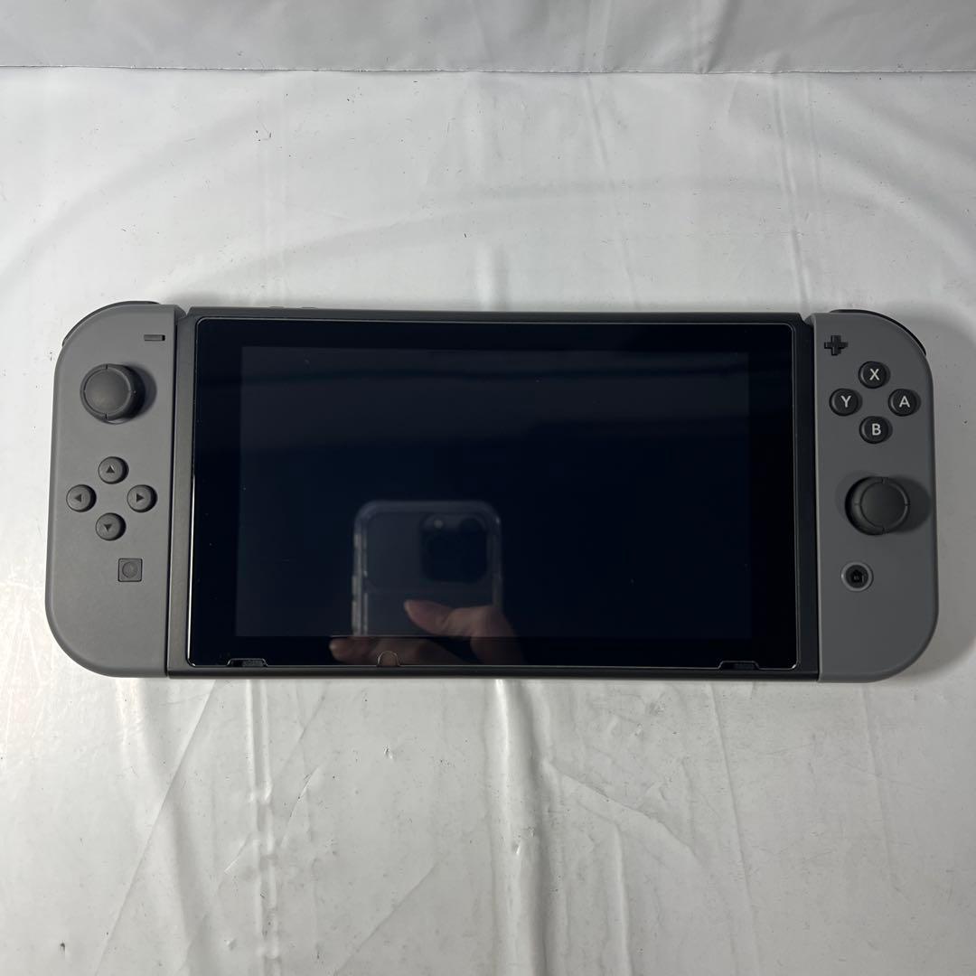 グレーのNintendo Switch本体、Joy-Con、ドック、充電器付き！ - メルカリ