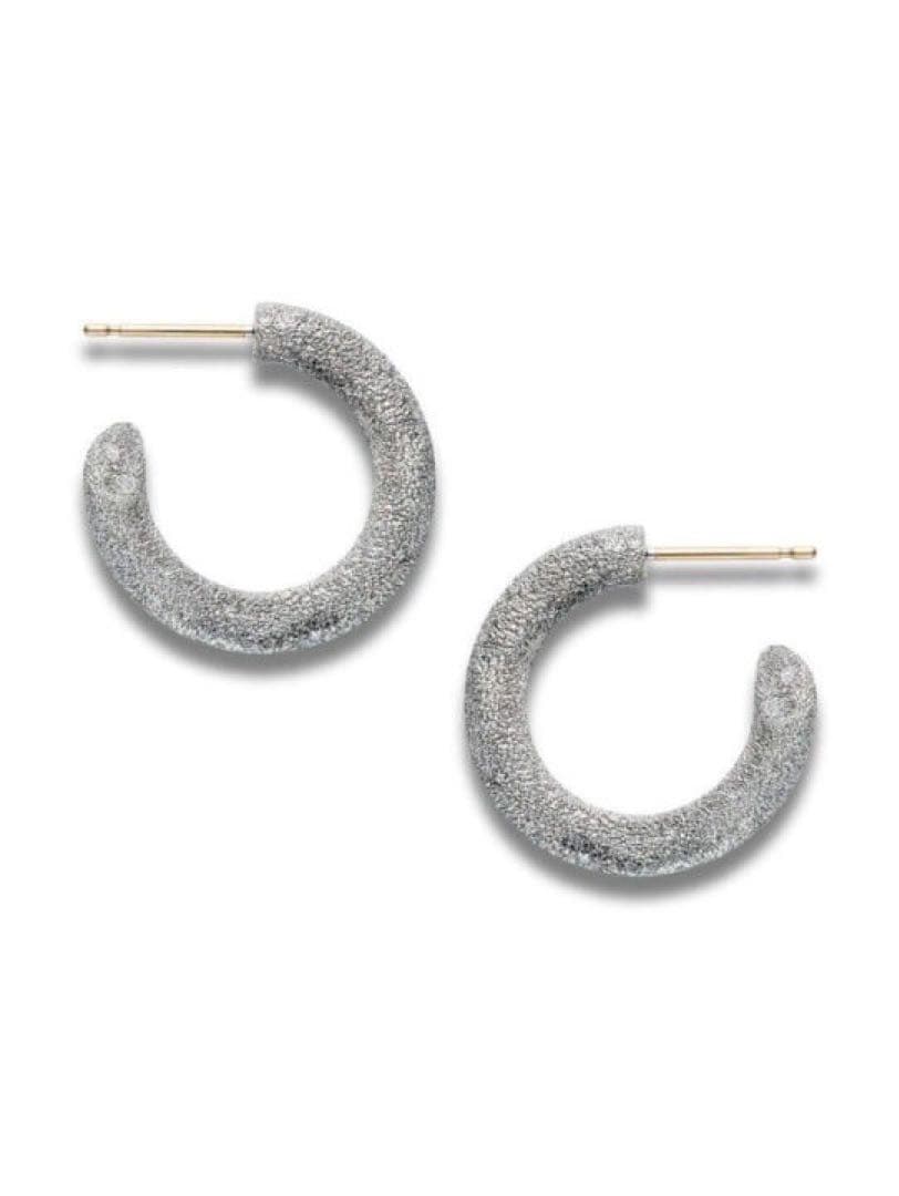 山下智久着用 CAREERING キャリアリング ピアス - メルカリ