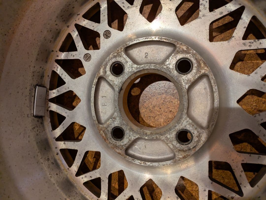 14インチ メッシュ フルカワ F1 5.5J +25 114.3 AE86