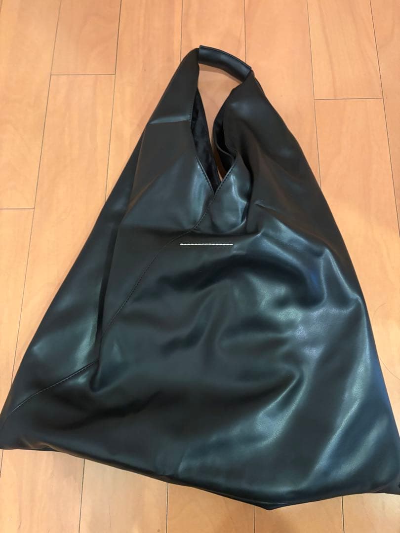 MM6 メゾンマルジェラ 黒 フェイクレザー バッグ Maison Margiela（メゾンマルジェラ） エムエム 6 MM6 Maison Margiela