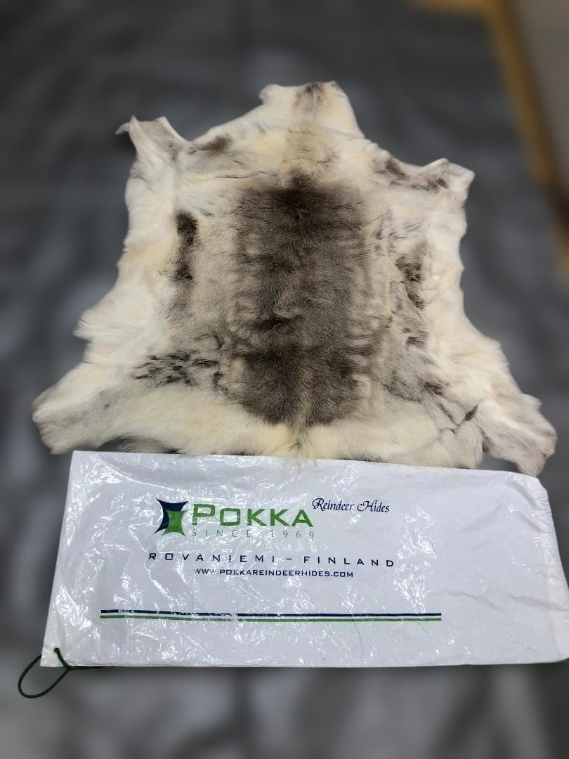 送料無料 POKKA トナカイ ムートン 天然本革 高級毛皮 251113 楽天市場】【大】トナカイ毛皮 シートパッド 天然 敷物 座布団 尻皮 尻