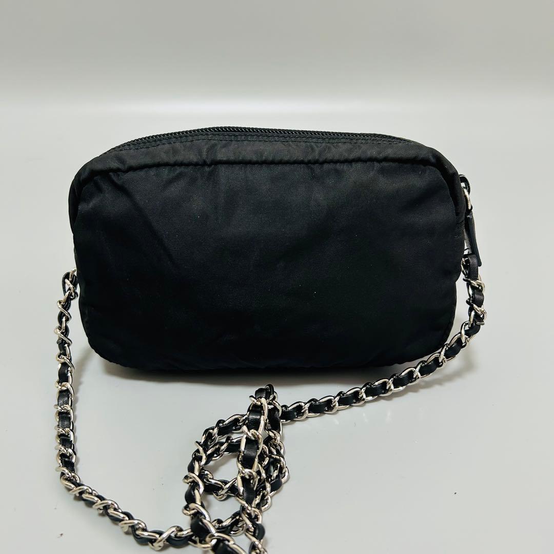 PRADA プラダ チェーン ショルダーバッグ カメラバッグ 黒色 三角
