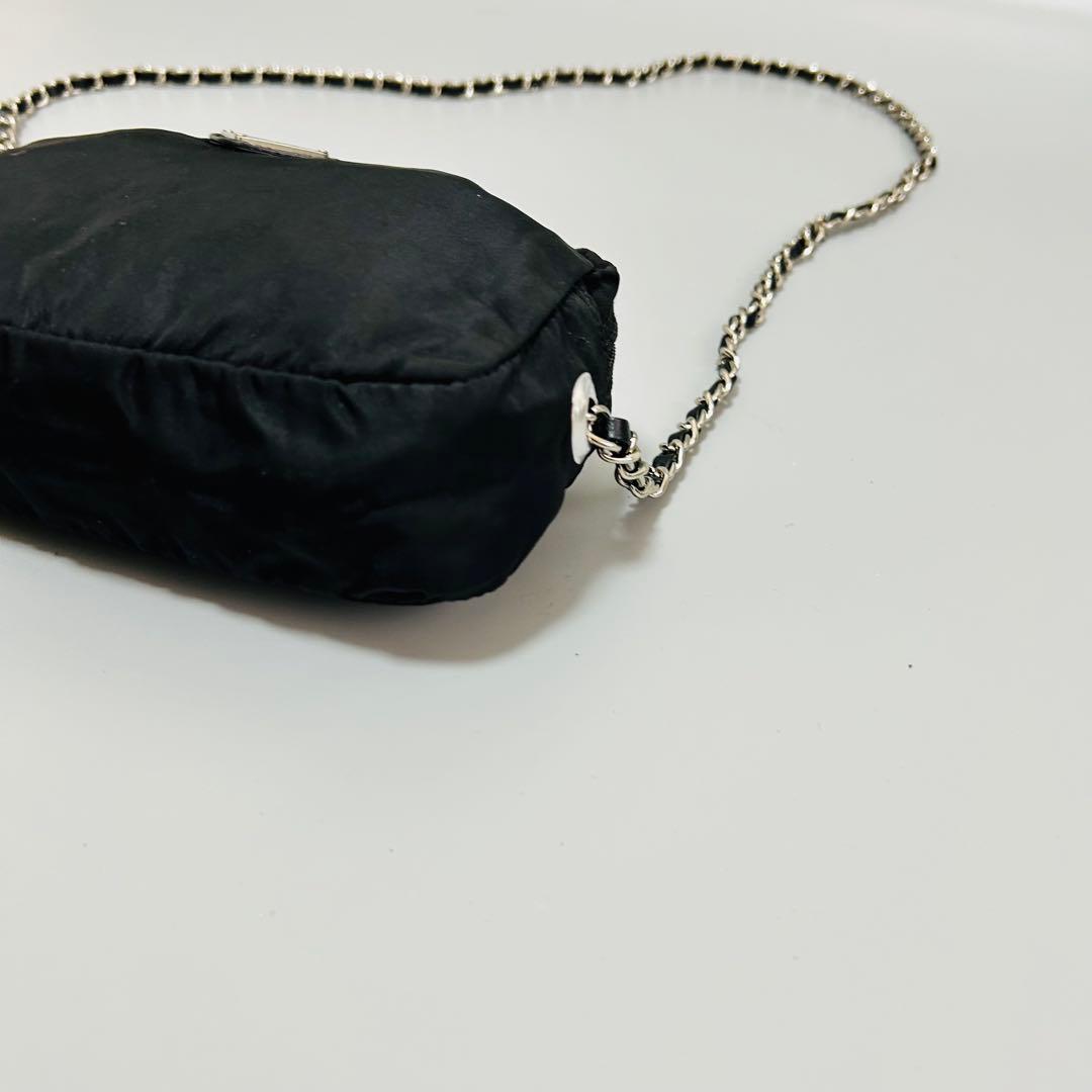 PRADA プラダ チェーン ショルダーバッグ カメラバッグ 黒色 三角