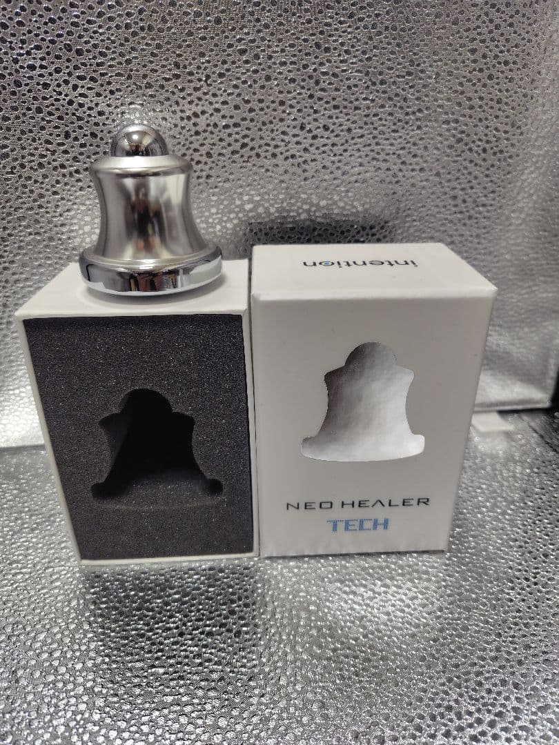 は*な様 ネオヒーラーテック(小型)　NEO HEALER TECH トップアスリートも愛用する全身対応マッサージ器「ネオヒーラー」から