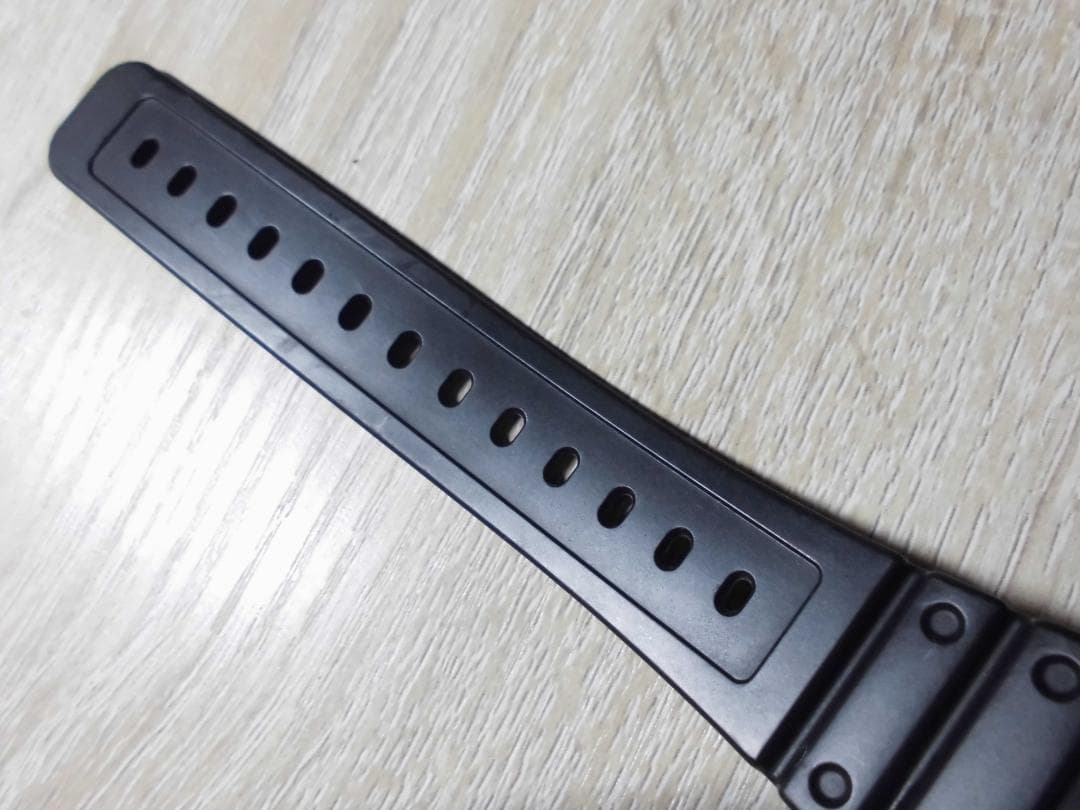 美品！カシオ ジーショック DW-5600EF-1T ブラックフライ キムタク着