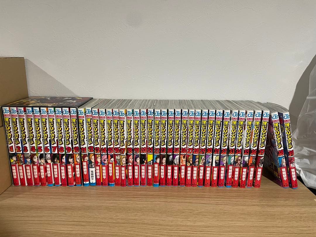 僕のヒーローアカデミア（1巻〜39巻） Amazon.co.jp: 僕のヒーローアカデミア 39 (ジャンプコミックスDIGITAL
