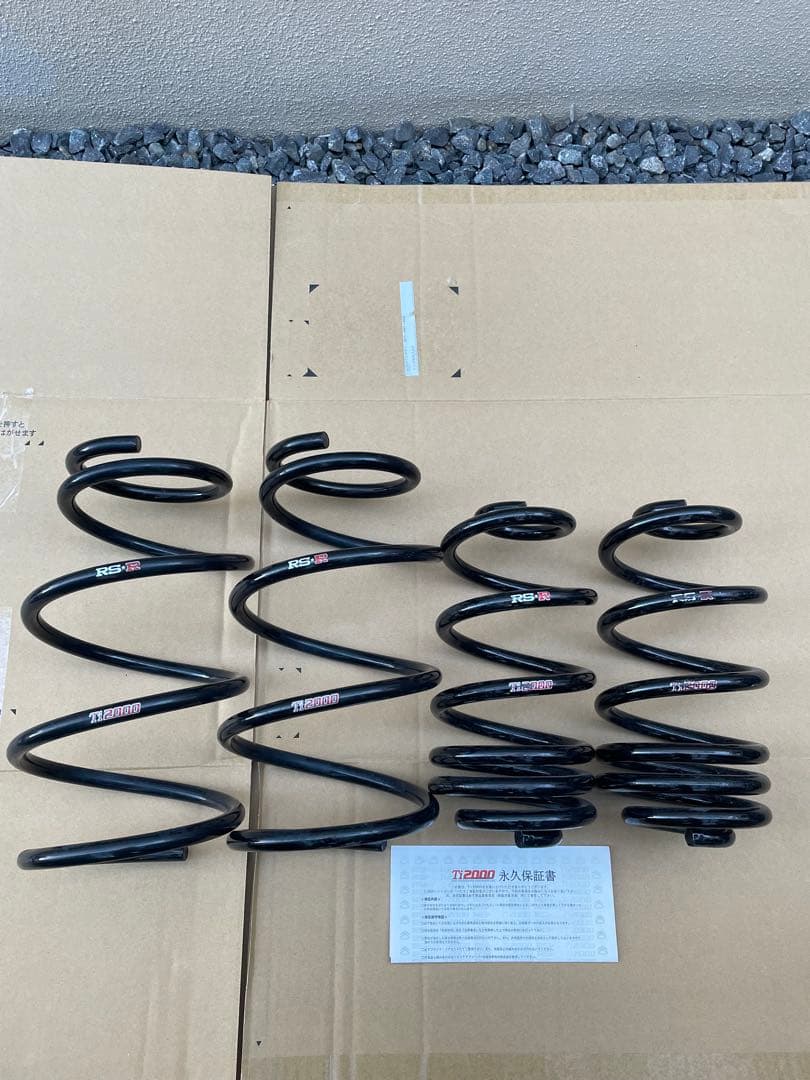 ヴォクシー　RSR ダウンサス　ti2000 ノア RSR RS-R Ti2000ダウンサス/ノア(ZWR90W) ハイブリッドS-Z R4/1