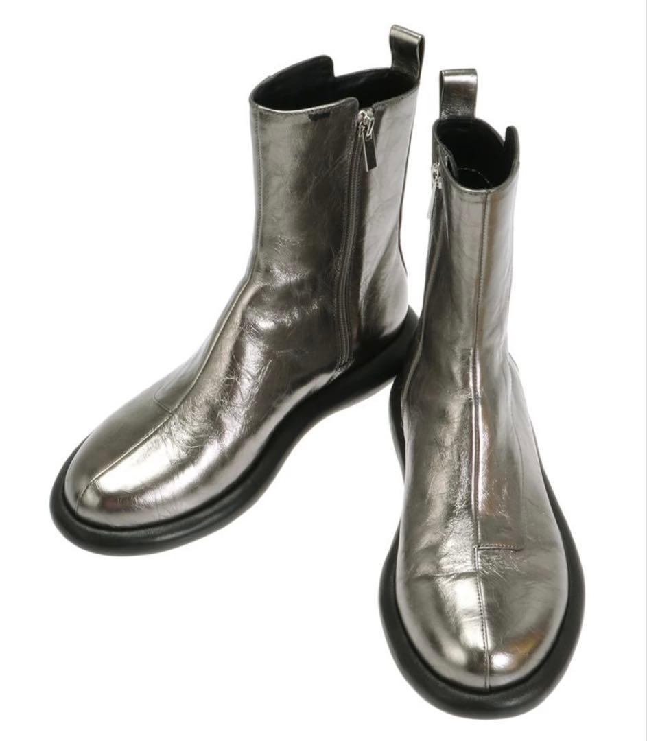 UN3D. ラウンドロウヒールブーツ シルバー38サイズ UN3D. ラウンドロウヒールブーツ シルバー38サイズ - メルカリ