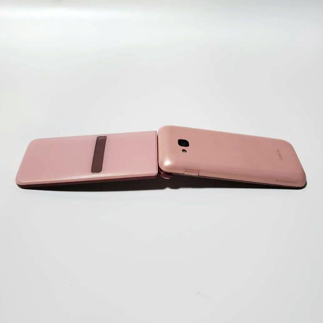 au GRATINA KYF39 京セラ サクライロ 桜色 ガラケー ピンク系 - メルカリ