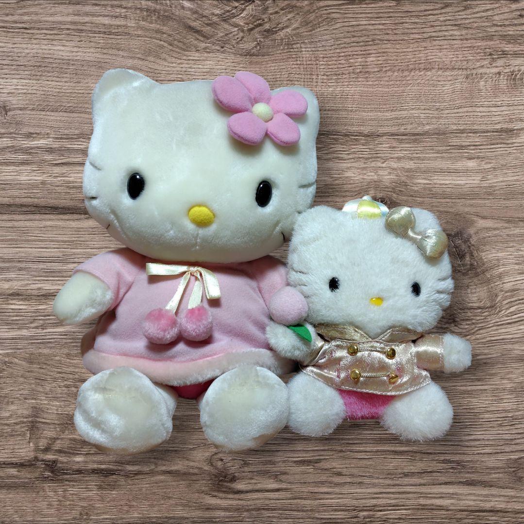 サンリオ ハローキティ エンジェル 天使 と中華チャイナぬいぐるみ