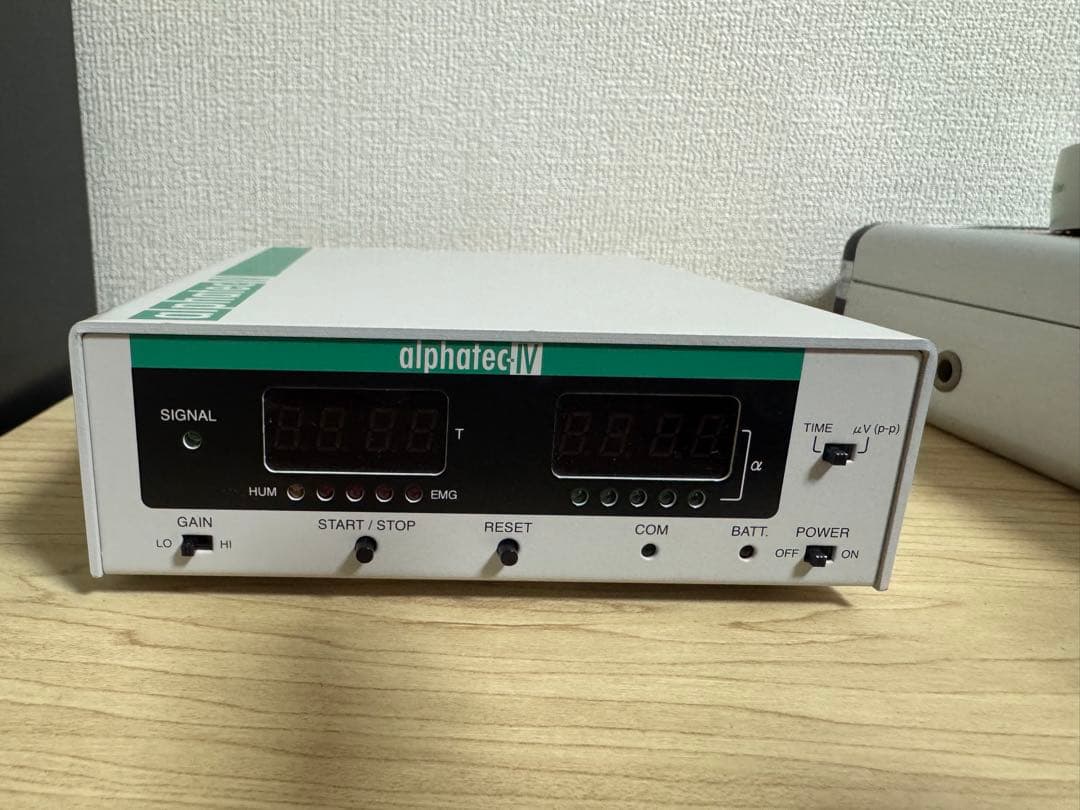 脳波測定器 アルファテック4（alphatec IV) - メルカリ